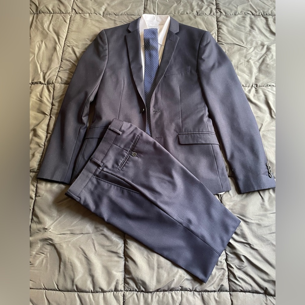 Men’s Navy Suit